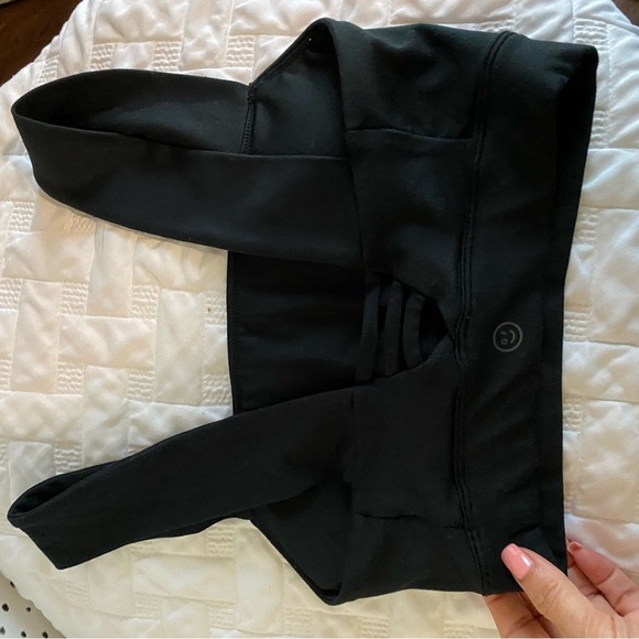 Gilly Hicks Black Activewear sports bra - Picture 2 of 6